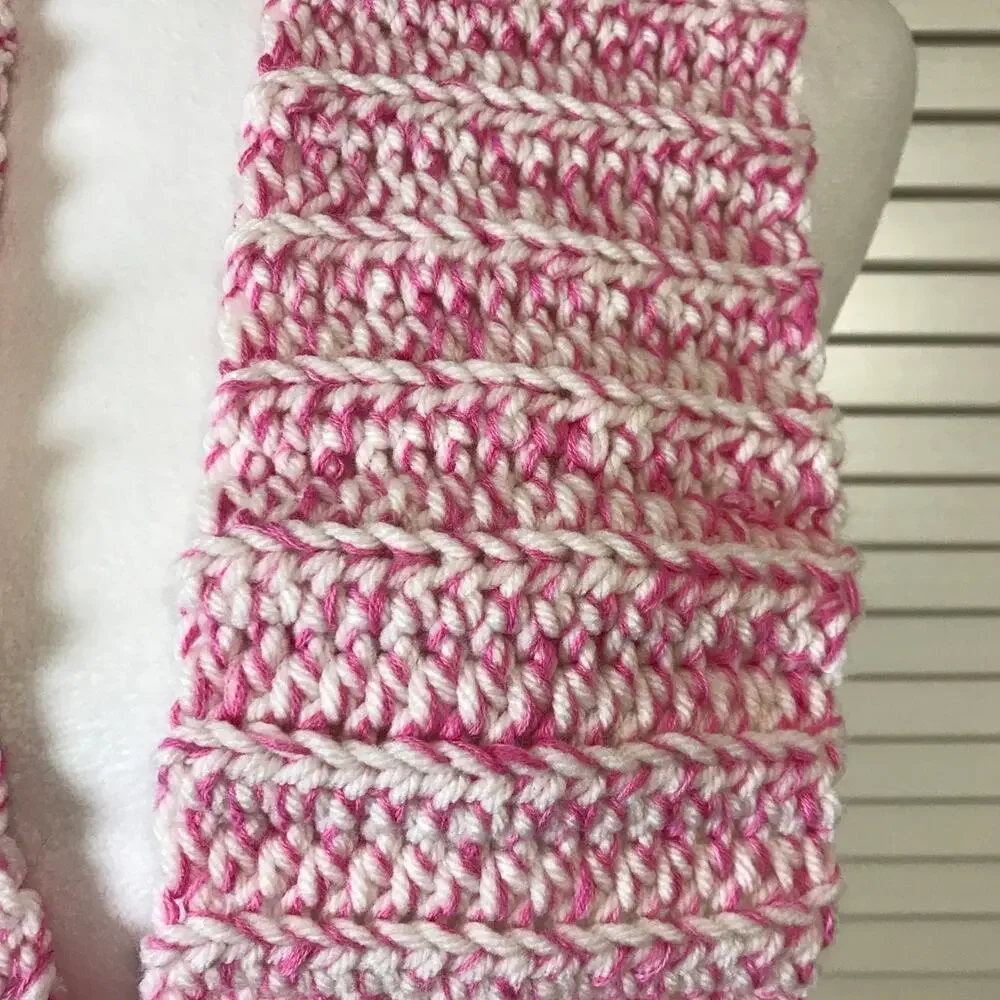 NWT Handmade Crocheted Kids Pink White Textured Beanie & Scarf 29”